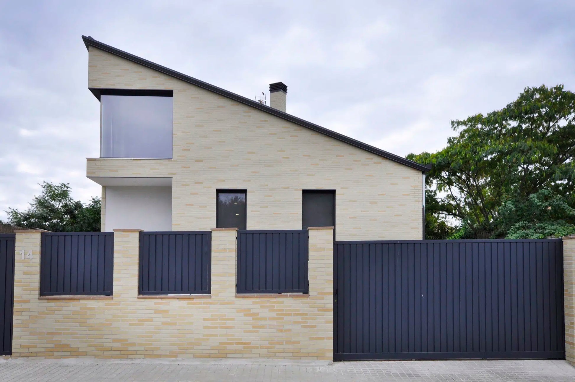 Fachada vivienda con ladrillo klinker Oporto ocre caravista
