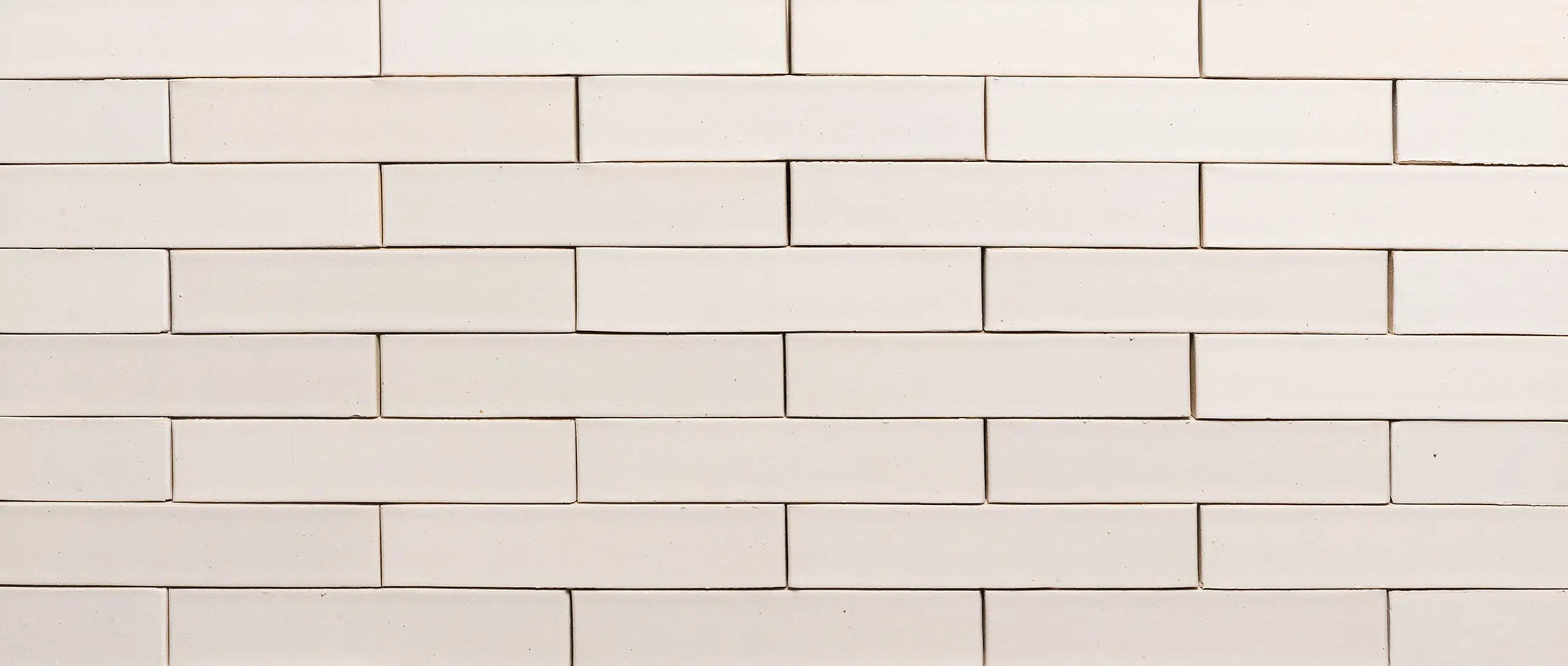 Ladrillo klinker blanco Pirineo Plus para fachada contemporánea